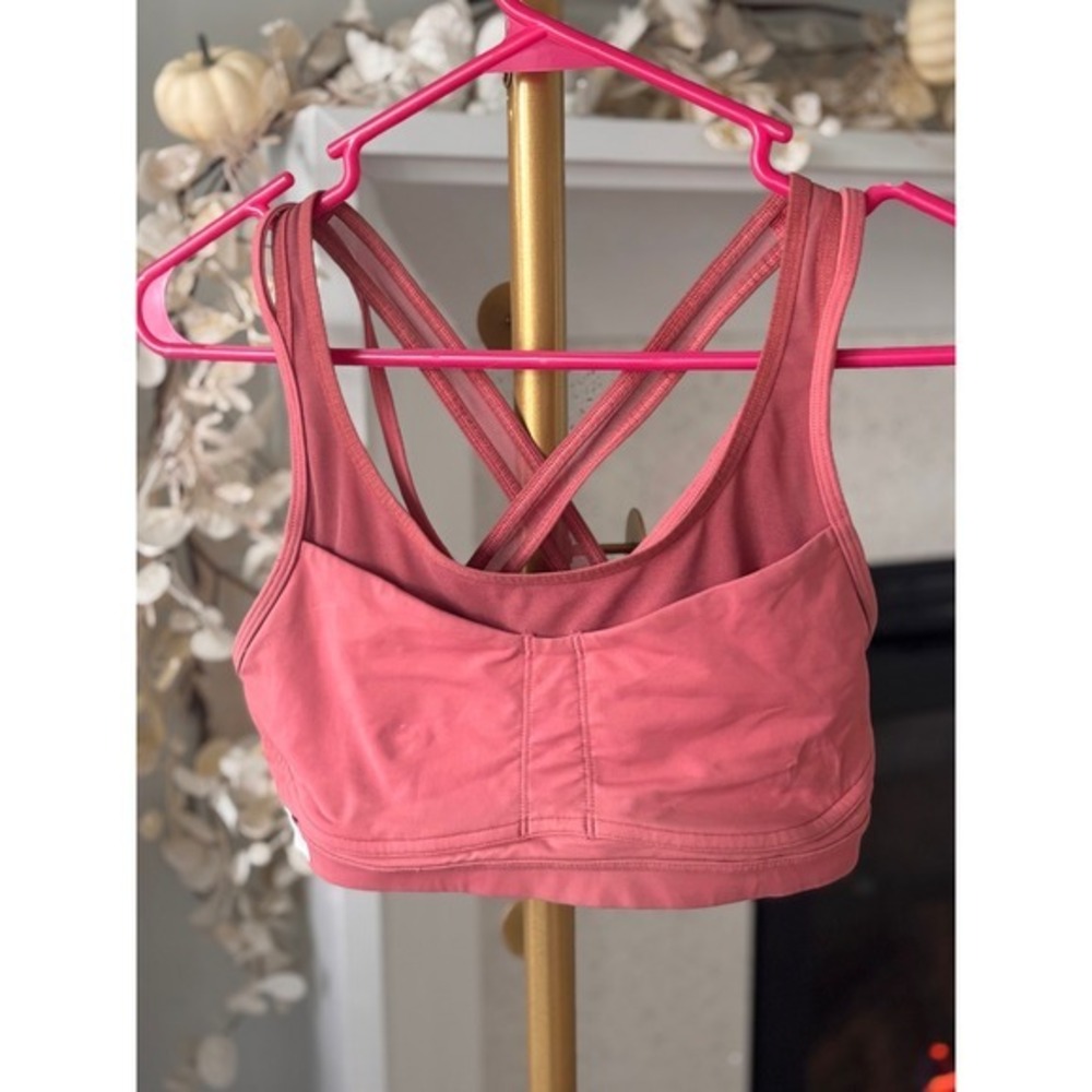 Lululemon Energy Bra High Neck Strappy Back Coral Size 4